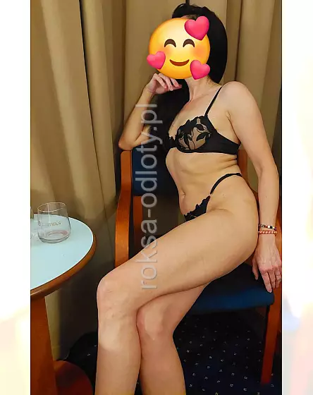 Seksowna brunetka 